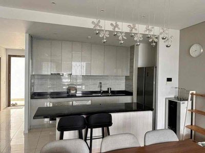 It's the owner who rents the Duprix Waterina Suites at 40 million a month.