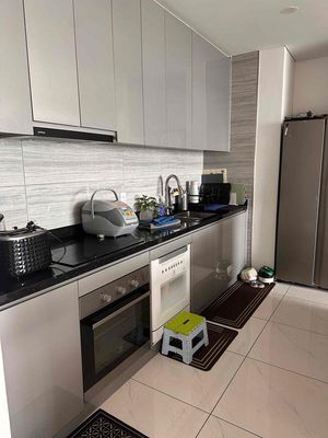 It's the owner who rents the Duprix Waterina Suites at 40 million a month.