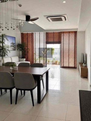 It's the owner who rents the Duprix Waterina Suites at 40 million a month.