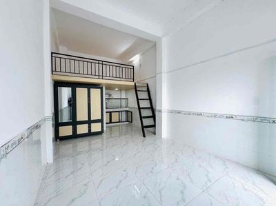rented room in which 440 elevators were kept