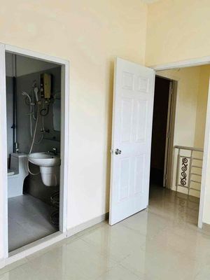 Let's rent out a new floor. Next to Lu Lu Lu Family