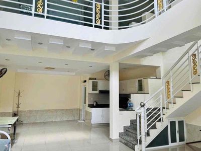Let's rent out a new floor. Next to Lu Lu Lu Family