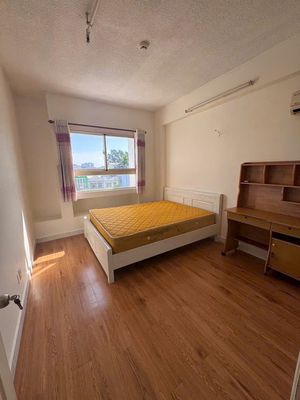 Chung cư Nhiêu Tứ, Hoa Sứ, bedroom: Two bedrooms, ntcb, 62 m2, 10 million