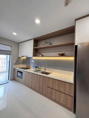 The top apartment is a bedroom. A bathroom of 57 meters. Just 16 million Botanica Premier.