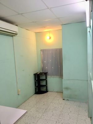 to women who are staying in Bình Thạnh tp.h. 12 m2 districts