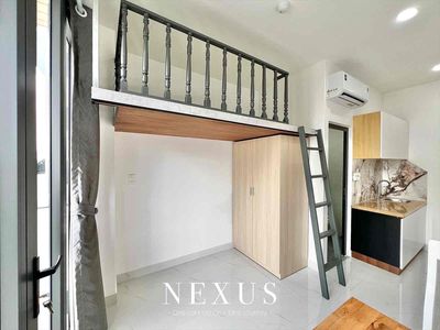 The owner of the 3x high-end boarding room has many different rooms.