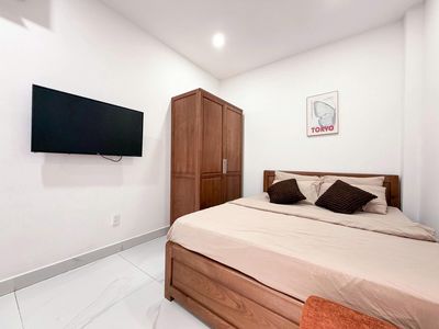 open the window studio with a full security interior right at hvhk, huflit