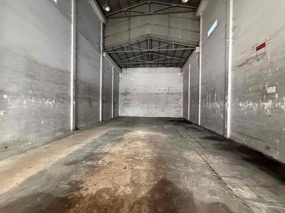 An Dương Vương cash vault (2 story) 360 m2: It's 60 million a month.