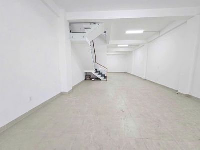 Need to rent a house to 1 202 A Nơ Trang Long-712 Q.Zq1