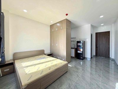 Renting room at 3 million at the latest airport.