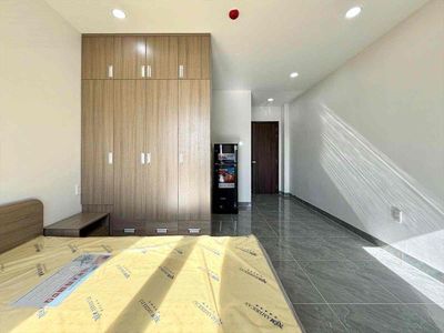 Renting room at 3 million at the latest airport.