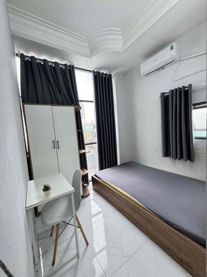 The middle apartment is two balcony bedrooms near Bến Thành, University of Lotus, Cent Lang.