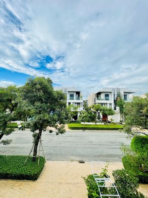 Rent Lucasta villa near Liên Phường, Mr. T's complete from 30 million.