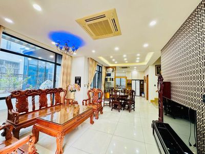 Rent Lucasta villa near Liên Phường, Mr. T's complete from 30 million.