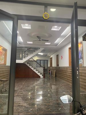 renting a 5 x 20 block Hiệp Thành City project