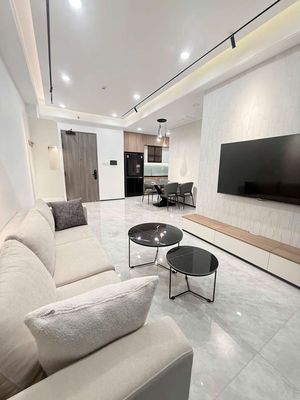 Hire up The Aurora pmh, District 7. The new house is 100%, two bedrooms, Full. Only 25 million.