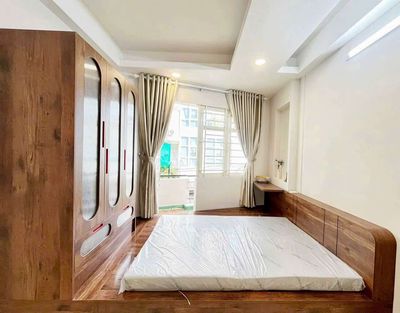 Open the stucicol apartment right on the dragon chain.