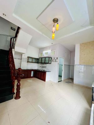Rent a house. A short bow. 6 x 15 meters.