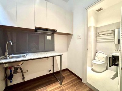 Room 4 million and 5 ful interior right now. Phạm Thế Hiển-7. 8 o'clock.