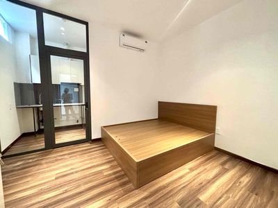 Room 4 million and 5 ful interior right now. Phạm Thế Hiển-7. 8 o'clock.
