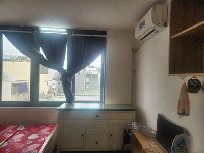 Make room room full-size