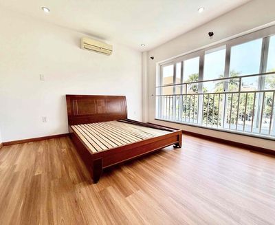 Hot! Thảo Điền : 2 floors .3 bedrooms , space open into a cool home