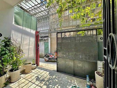 Let's rent the whole house. Phú Nhuận