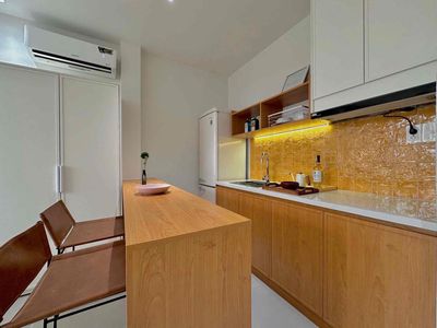 Sư Vạn Hạnh studio 10 – large window, balcony 12 million