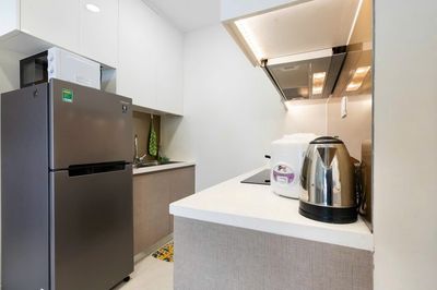 Rent an apartment called Mardi Gras. A rare view bedroom available in September.