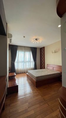Rent the high-end apartment of the Everrich District 11-3 bedrooms. Three toilets.