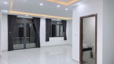 Rent a clear-and-wide balcony room.