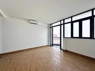pass the full studio interior with balcony