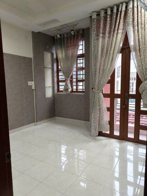 Rent a four-story Lê Đức Thọ alley.