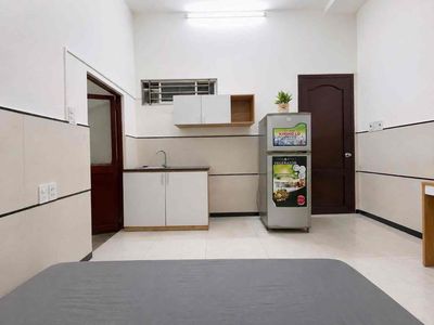 The interior room is near the University of Celebrity, the building.