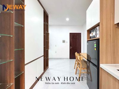 The apartment is a high-end bedroom, Full interior right here in the Great Hall, sky window.