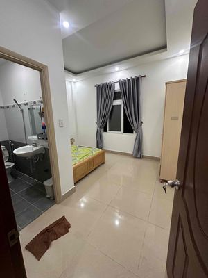 Rent the entire second floor of the bedroom or rent every room.