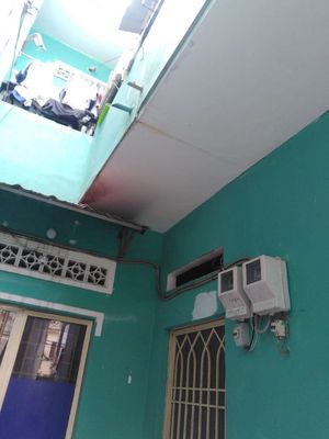 Rent house 3.7 T. It's a 1-Pt.+1-story root. Students Cost