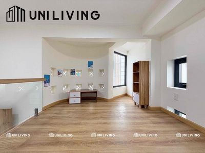 The mini apartment walk, the high guard standing by is moving the uef,hiu