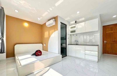Rent a Thành Thái motel near University huflit full of furniture in the 10th.