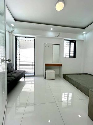 Rent the entire three bedrooms. Two furniture toilets.