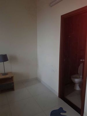 We need to rent a room for women in two bedrooms.