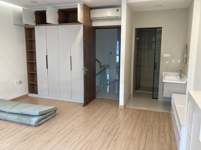 Rent an entire Sadeco Phước Kiển A residential building.