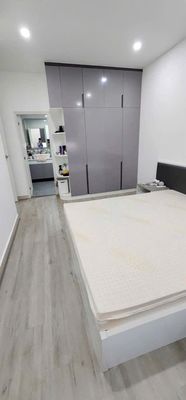 Ruby building, Nguyễn Sỹ Sách, tb: Nine million, two bedrooms, full interior, near the airport.