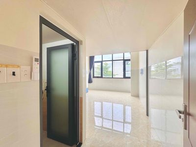 Full interior at industrial university - favor student
