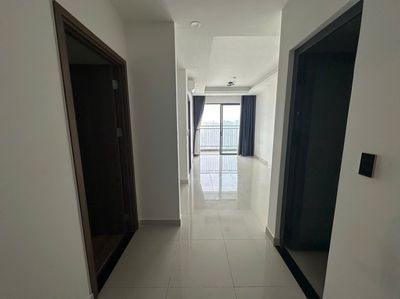 A lot of district 7 riverside 1-2-3 bedrooms from 8.5-12 million, full interior, air conditioning.