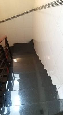 Rent a high-end hotel with air conditioning 18 meters, price: Three million.
