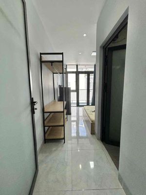 The price of the Acts Department-- Nam Kỳ Khởi Nghĩa, District 3-- there's an elevator.