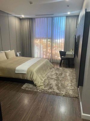 Rent a Sunshine Sky City-Queen 7 apartment.