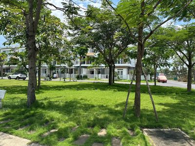 Nice view of the park, 11.5 million a month,