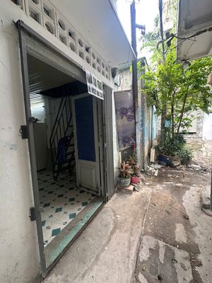 to rent a clean, private boarding room